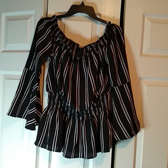 Rue21 Tops - Rue 21 off-the-shoulder black and white striped to